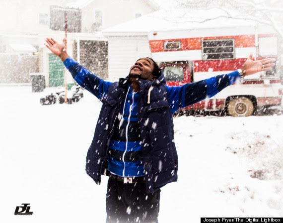 Abiola Ogungbenle, Nigerian man, reacts to first snowfall