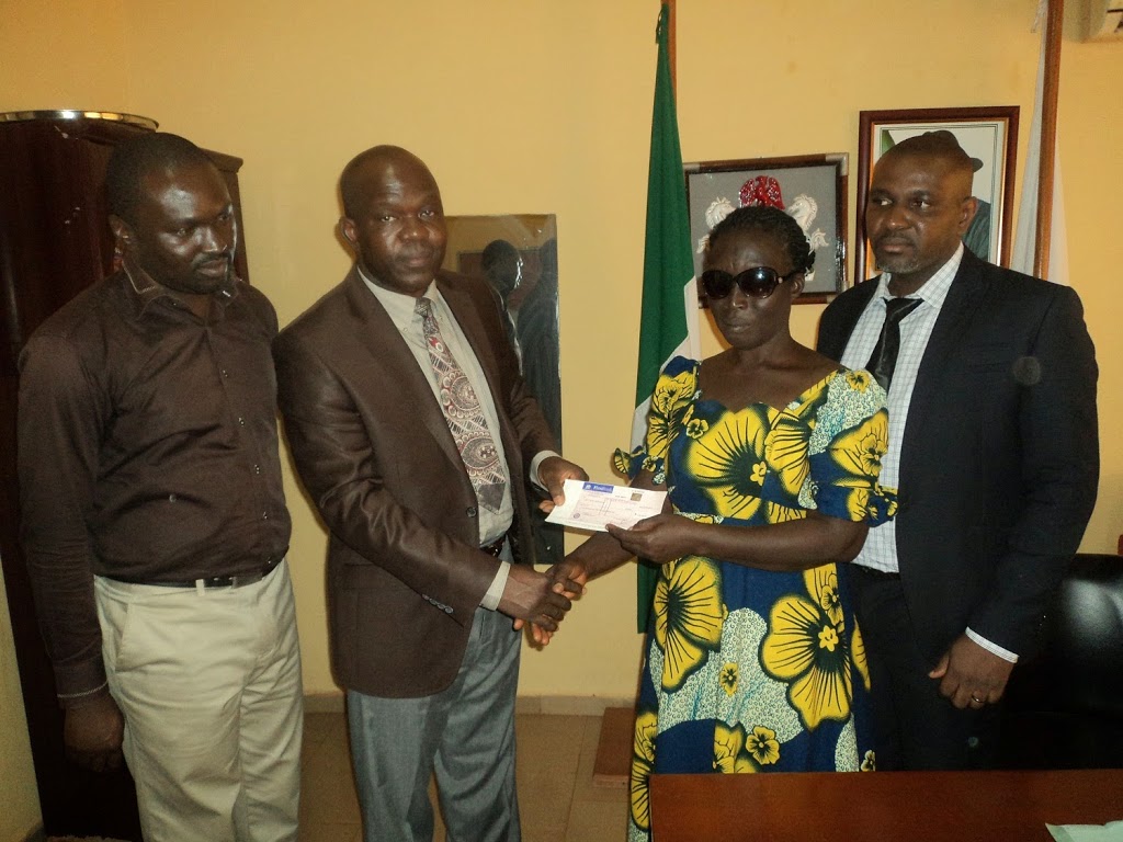 EFCC recovers N550,000 for blind teacher