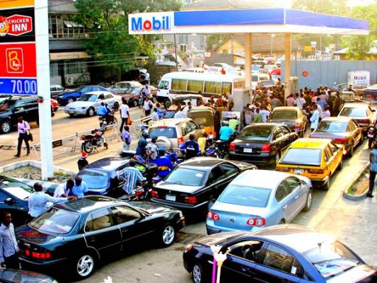 NNPC moves to end fuel queues in Abuja, employs monitoring team to check product diversion
