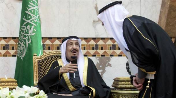 Saudi king replaces crown prince in cabinet reshuffle