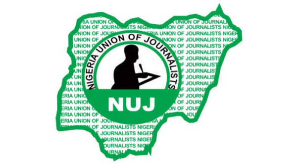 Nigerian journalists investigating smuggling are beaten