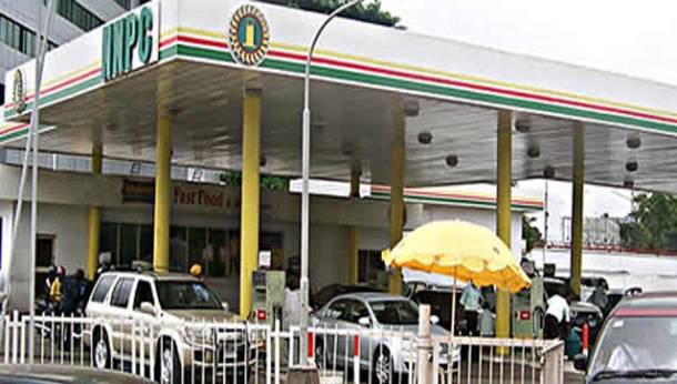 Kaduna Refinery begins daily supply of 3.2 million litres of petrol…as NNPC staff intervention at fuel stations begins to yield positive results