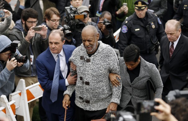 Bill Cosby charged in 2004 sex assault case; bail set at $1 million