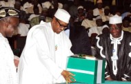 2016 budget: Is President Buhari blackmailing the National Assembly?